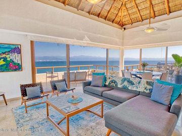 Penthouse con vista al mar en Punta Esmeralda, La Cruz