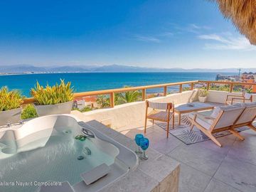 Penthouse con vista al mar en Punta Esmeralda, La Cruz