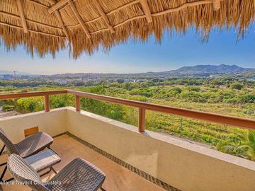 Penthouse con vista al mar en Punta Esmeralda, La Cruz