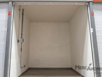 Local Comercial Intermedio de 23 m2 en Venta, Mercahorro Chapala