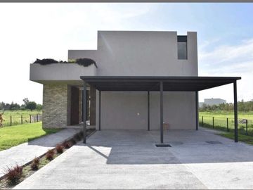 Casa en venta en Club de Polo y Sky en el Marques Querétaro