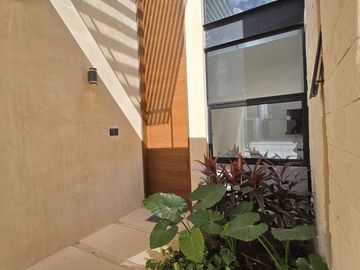 CASA DE UNA PLANTA EN PRIVADA RESIDENCIAL EN XCANATUN AL NORTE DE MERIDA