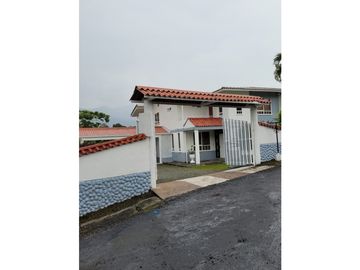 Casa Campestre en venta vía Barcelona Quindio