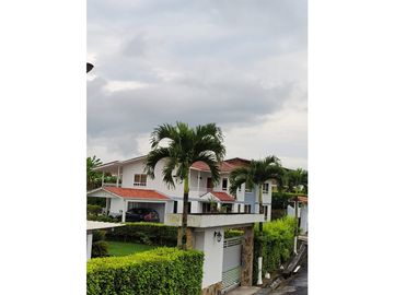 Casa Campestre en venta vía Barcelona Quindio