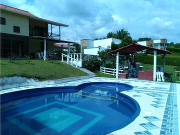 Casa Campestre en venta vía Barcelona Quindio