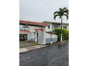 Casa Campestre en venta vía Barcelona Quindio