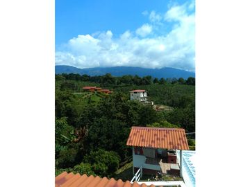 Casa Campestre en venta vía Barcelona Quindio