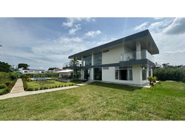 Hermosa finca en venta - Santa Elena El Cerrito Valle Colombia