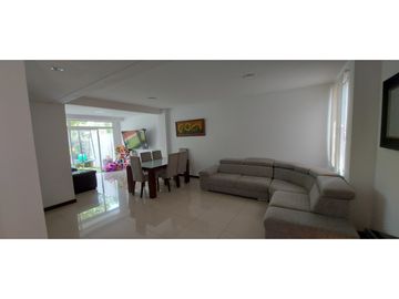 CASA CAMPESTRE EN VENTA EN JAMUND: AMPLIA EN CONJUNTO RESIDENCIAL