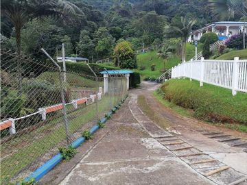 CASA CAMPESTRE  KM 23 VIA AL MAR CALI-DAGUA