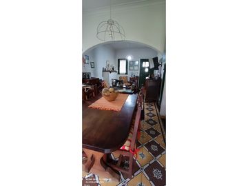 CASA QUINTA DE 2500 M2 EN EL MACRO CENTRO DE LA CIUDAD