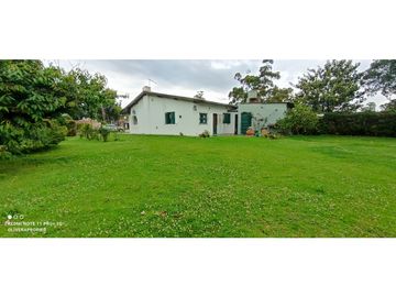 CASA QUINTA DE 2500 M2 EN EL MACRO CENTRO DE LA CIUDAD
