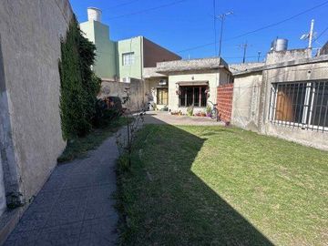 Casa en venta en Lanus Oeste