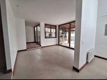 Casa en venta en LA REINA