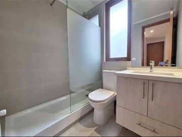 Casa en venta en LA REINA