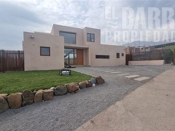 Casa en Venta en Chicureo / Piedra Roja