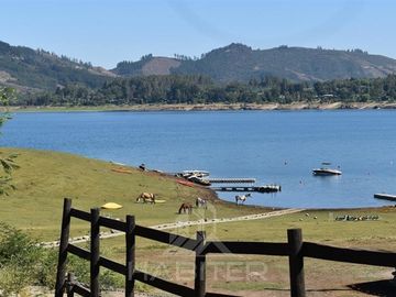 Casa en Venta en Lago Colbún Km 12