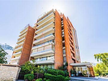 Departamento en Venta en Santa María - Exclusivo Departamento de Lujo