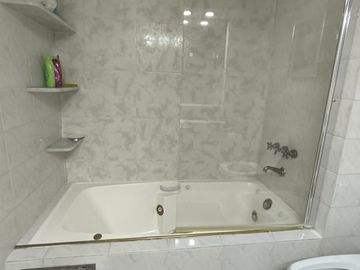 Venta, semipiso en Recoleta, 4 amb c/cochera