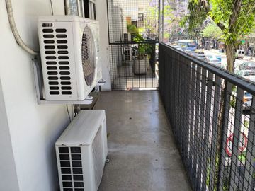 Venta, semipiso en Recoleta, 4 amb c/cochera