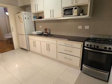 Venta, semipiso en Recoleta, 4 amb c/cochera