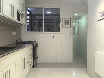 Venta, semipiso en Recoleta, 4 amb c/cochera