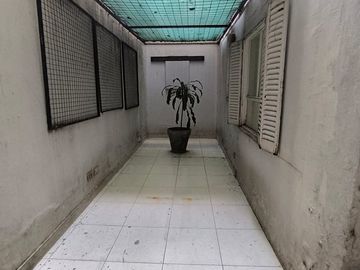 Venta, semipiso en Recoleta, 4 amb c/cochera