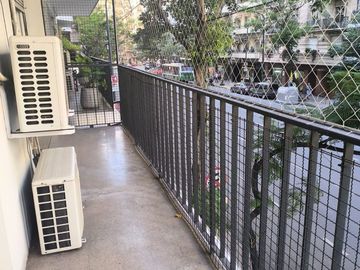 Venta, semipiso en Recoleta, 4 amb c/cochera