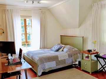 EXCELENTE CASA INGLESA EN CONDOMINIO SANTUARIO DEL VALLE