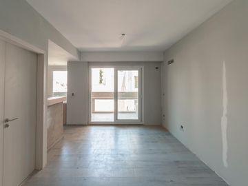 Departamento de 2 ambientes frente con Balcón en Venta - Caballito