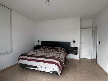 Venta Casa 6 Ambientes a La Laguna en El Cantón Islas Escobar