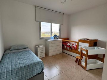 Venta Casa 6 Ambientes a La Laguna en El Cantón Islas Escobar