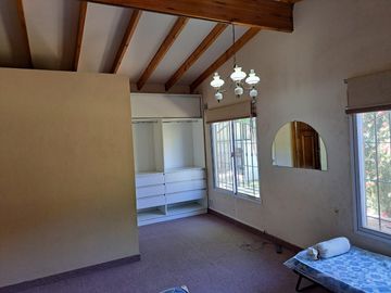 Venta de casaquinta en Barrio Los Viejos Ombues  Florencio Varela. OPORTUNIDAD