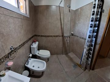 Venta de casaquinta en Barrio Los Viejos Ombues  Florencio Varela. OPORTUNIDAD