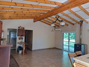 Venta de casaquinta en Barrio Los Viejos Ombues  Florencio Varela. OPORTUNIDAD