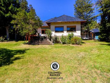 Casa con costa de lago - Valle Escondido - Bariloche