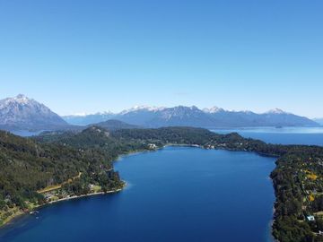 Casa con costa de lago - Valle Escondido - Bariloche
