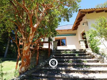 Casa con costa de lago - Valle Escondido - Bariloche