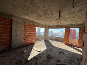 Departamento de cuatro ambientes en venta en Avellaneda