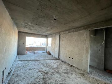 Departamento de cuatro ambientes en venta en Avellaneda