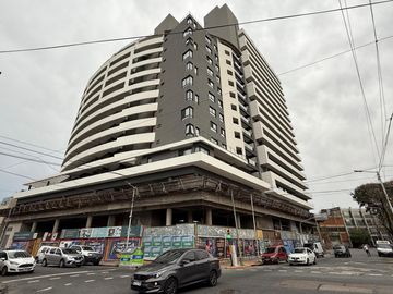 Departamento de cuatro ambientes en venta en Avellaneda