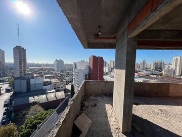 Departamento de cuatro ambientes en venta en Avellaneda