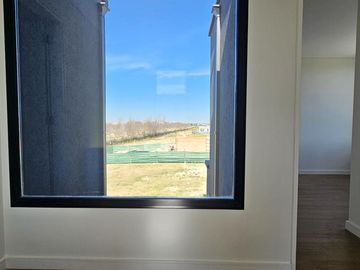 Casa en Venta en El Naudir a estrenar con pileta 3 dormitorios y escritorio 1207