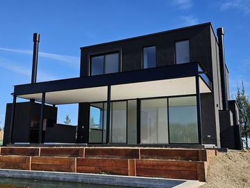 Casa en Venta en El Naudir a estrenar con pileta 3 dormitorios y escritorio 1207
