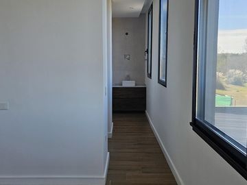 Casa en Venta en El Naudir a estrenar con pileta 3 dormitorios y escritorio 1207