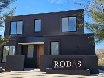 Casa en Venta en El Naudir a estrenar con pileta 3 dormitorios y escritorio 1207