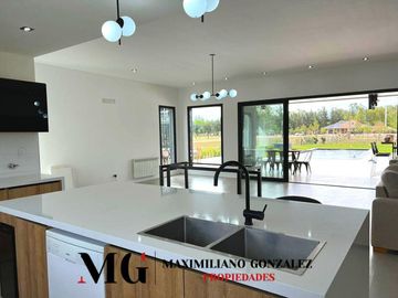 Casa venta Fincas de San Vicente Sporting  5 ambientes