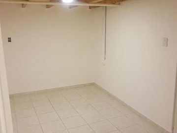 Casa y terreno en venta - 3 dormitorios 2 baños - 800 mts2 - Comandante Nicanor Otamendi