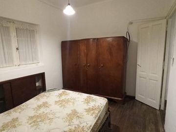 Casa y terreno en venta - 3 dormitorios 2 baños - 800 mts2 - Comandante Nicanor Otamendi