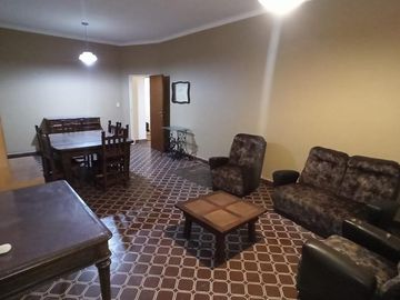 Casa y terreno en venta - 3 dormitorios 2 baños - 800 mts2 - Comandante Nicanor Otamendi